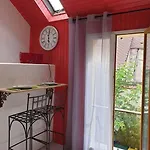 Gare Et Commerces Sur Place Appartement