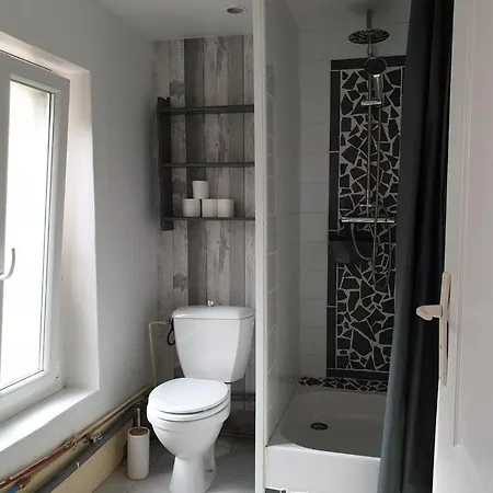 Gare Sur Place Apartment *