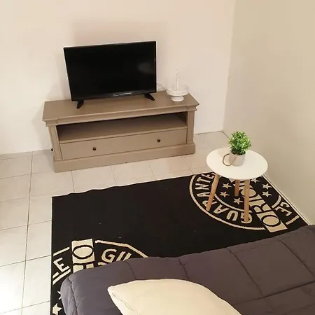 Gare Sur Place Apartment *