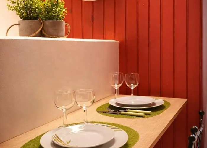 Gare Et Commerces Sur Place Apartmán *