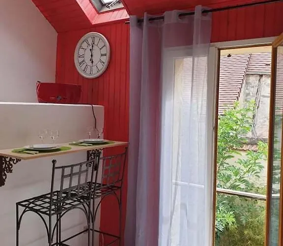 Gare Et Commerces Sur Place Apartmán